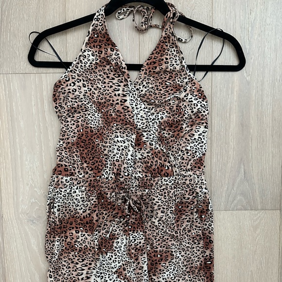 Express animal leopard cheetah print surplice halter jumpsuit- NWOT - Picture 6 of 6